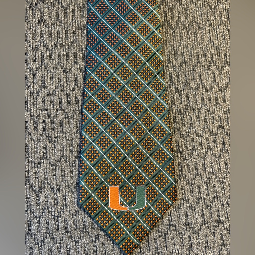 NWOT University of Miami Hurricanes Men’s Silk Necktie